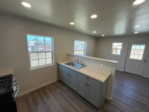 705 E Boone St in Santa Maria, CA - Building Photo - Building Photo