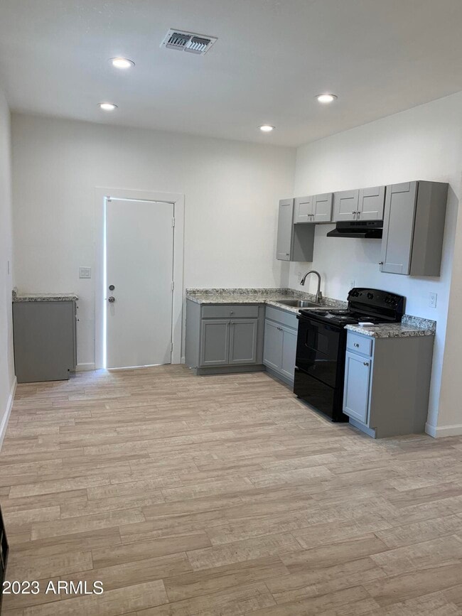 1759 W Hadley St in Phoenix, AZ - Building Photo - Building Photo