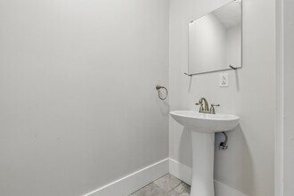 1613 Nowland Ave in Indianapolis, IN - Building Photo - Building Photo