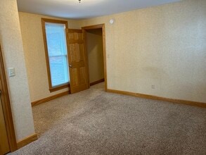 324 W Crawford St, Unit C in Findlay, OH - Building Photo - Building Photo