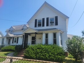238 Lenox St, Unit 238 in Norwood, MA - Foto de edificio - Building Photo