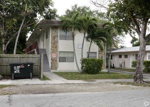 Deann Apartments in Miami, FL - Building Photo - Building Photo