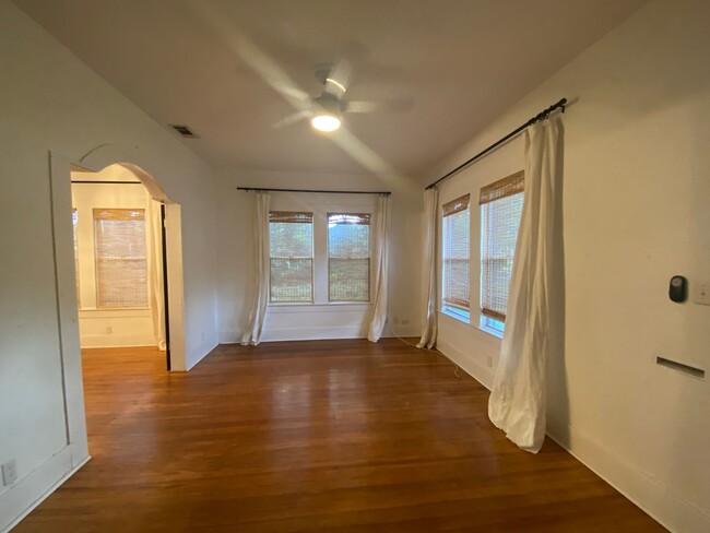 113 E 8th Ave in Belton, TX - Building Photo - Building Photo
