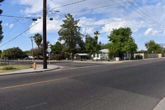 3833 N 28th St in Phoenix, AZ - Building Photo - Building Photo