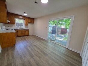 828 Ridgeway Ave in Hampton, VA - Building Photo - Building Photo