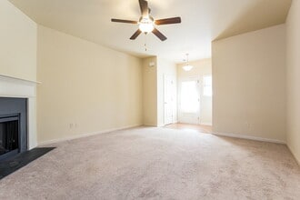 1314 Little Hampton Dr in Lawrenceville, GA - Foto de edificio - Building Photo