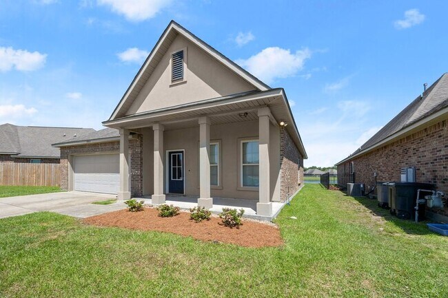 8505 Aston Ave in Baton Rouge, LA - Foto de edificio - Building Photo