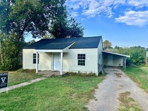 1406 N Market Ave in Shawnee, OK - Building Photo - Building Photo