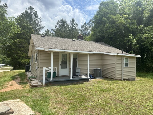 349 Buck Shoals Rd in Gaffney, SC - Building Photo - Building Photo