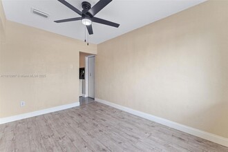 2634 Sheridan St, Unit 1 in Hollywood, FL - Building Photo - Building Photo