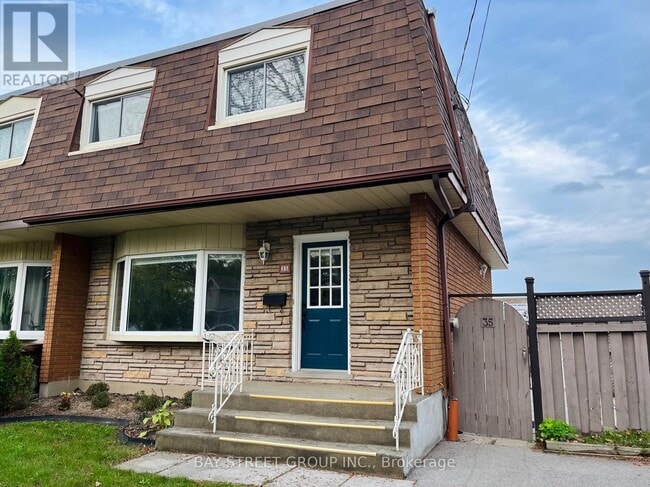 property at 35 Black Knight Rd