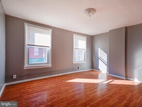 2033 E York St-Unit -2 in Philadelphia, PA - Building Photo - Building Photo