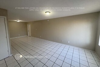 7007 W Vernon Ave in Phoenix, AZ - Foto de edificio - Building Photo