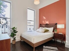 Furnished room/NOT APARTMENT in Brooklyn, NY - Building Photo