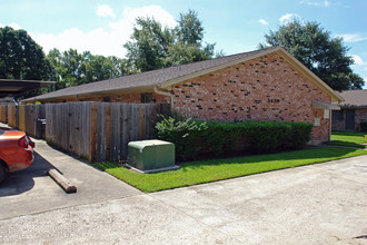 Heather Glen Townhomes in Beaumont, TX - Building Photo - Building Photo