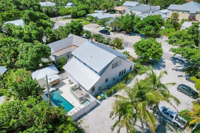 342 Palm Ave in Boca Grande, FL - Building Photo - Building Photo