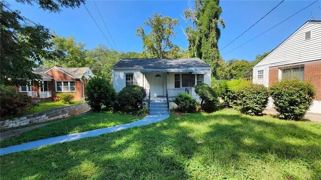 property at 5 Burbank Dr SW