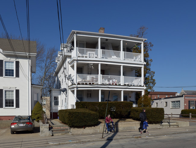 9 Mechanic St in Attleboro, MA - Foto de edificio - Building Photo