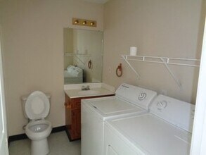 102 A Tennessee Ave in Oak Grove, KY - Building Photo - Building Photo