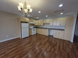 8112-8196 96 Ave in Fort St John, BC - Building Photo