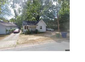 2104 W Long 17th St in North Little Rock, AR - Building Photo