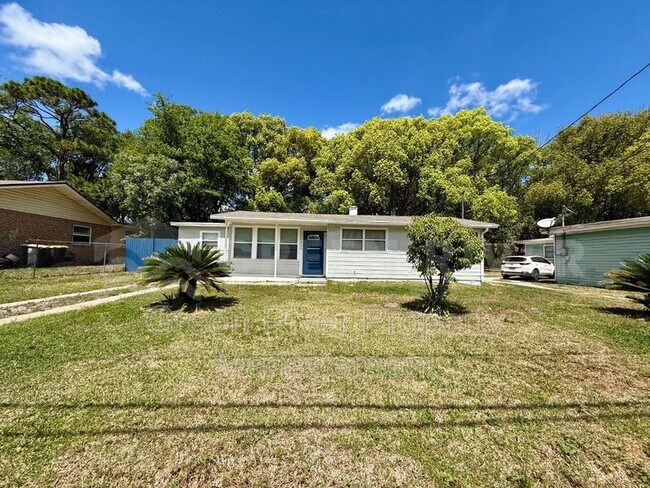 4623 Suffolk Ave in Jacksonville, FL - Foto de edificio - Building Photo