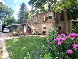 1817 Spohn Ave, Unit #1 in Madison, WI - Building Photo