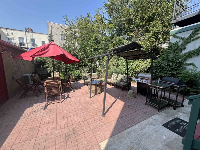 285 Pacific Ave in Jersey City, NJ - Building Photo - Building Photo