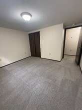 Shoreline Apartments in Erie, PA - Foto de edificio - Building Photo