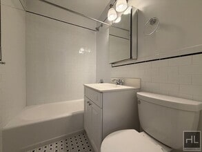 East 84th Street, Unit 2F in New York, NY - Building Photo - Building Photo