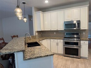 11640 Vista Forest Dr in Alpharetta, GA - Building Photo - Building Photo