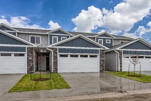 3111 Bracken Pl in Norwalk, IA - Building Photo