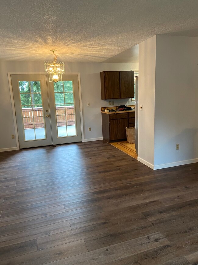 11624 NE 74th St in Kirkland, WA - Building Photo - Building Photo