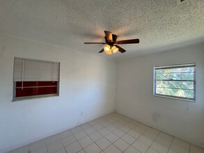 4718 Eldorado Dr in Tampa, FL - Building Photo - Building Photo