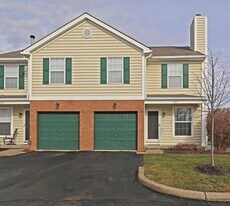 904 Charleston Way Dr in Westerville, OH - Building Photo