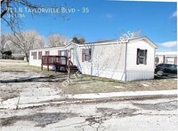 913 N Taylorville Blvd photo'