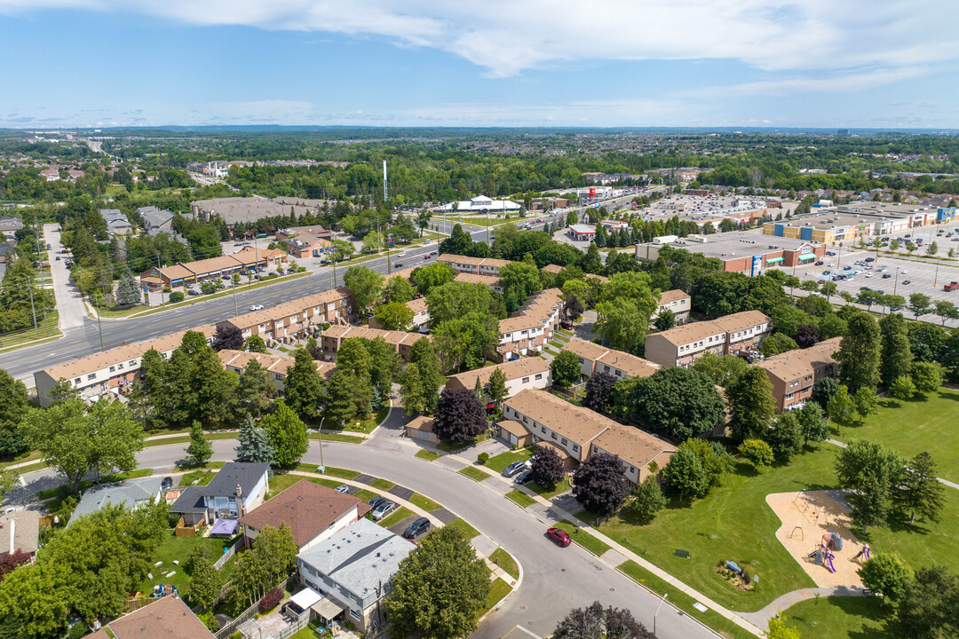 1945 Denmar Rd in Pickering, ON - Building Photo