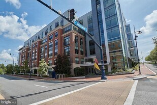 145 Riverhaven Dr, Unit 515 in Oxon Hill, MD - Building Photo