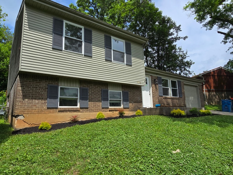 9008 John Paul Ct in Louisville, KY - Building Photo