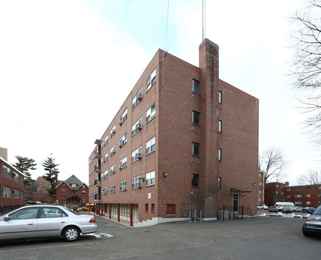 Gillett Apartments in Hartford, CT - Building Photo - Building Photo