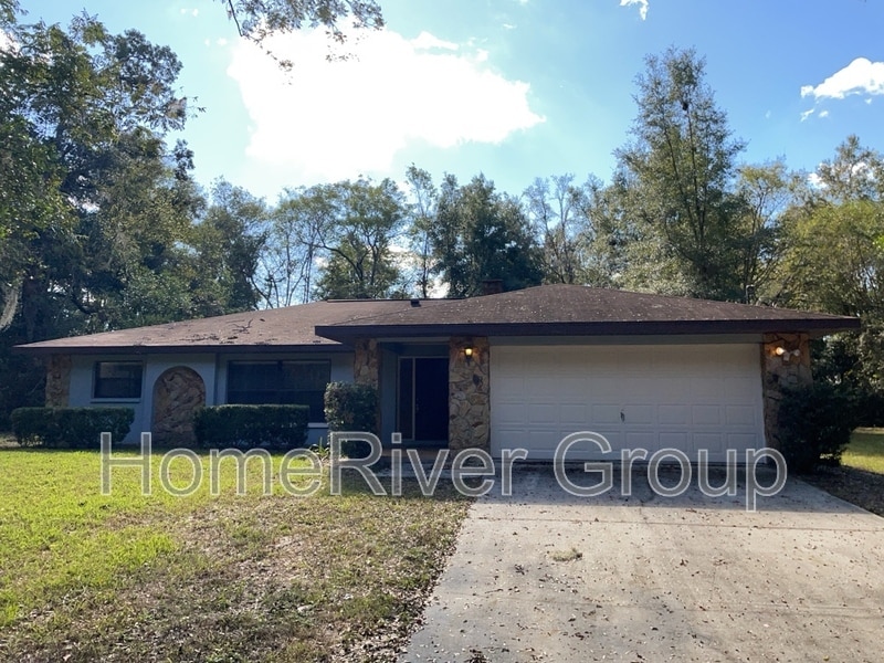 13305 W Newberry Rd in Newberry, FL - Building Photo