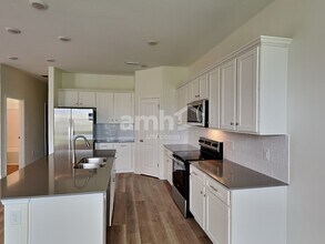 2665 Sunrise Lndg Lp in Tavares, FL - Building Photo - Building Photo