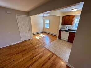 46 Wedgewood Dr, Unit 129 in Verona, NJ - Building Photo - Building Photo