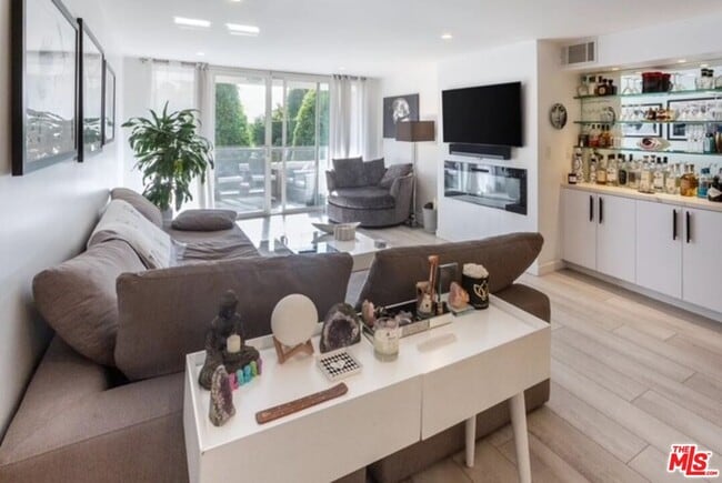 property at 8535 W Knl Dr