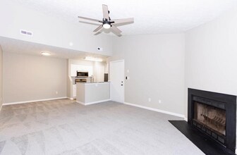 109 Cape Dorey Dr in Hampton, VA - Building Photo - Building Photo