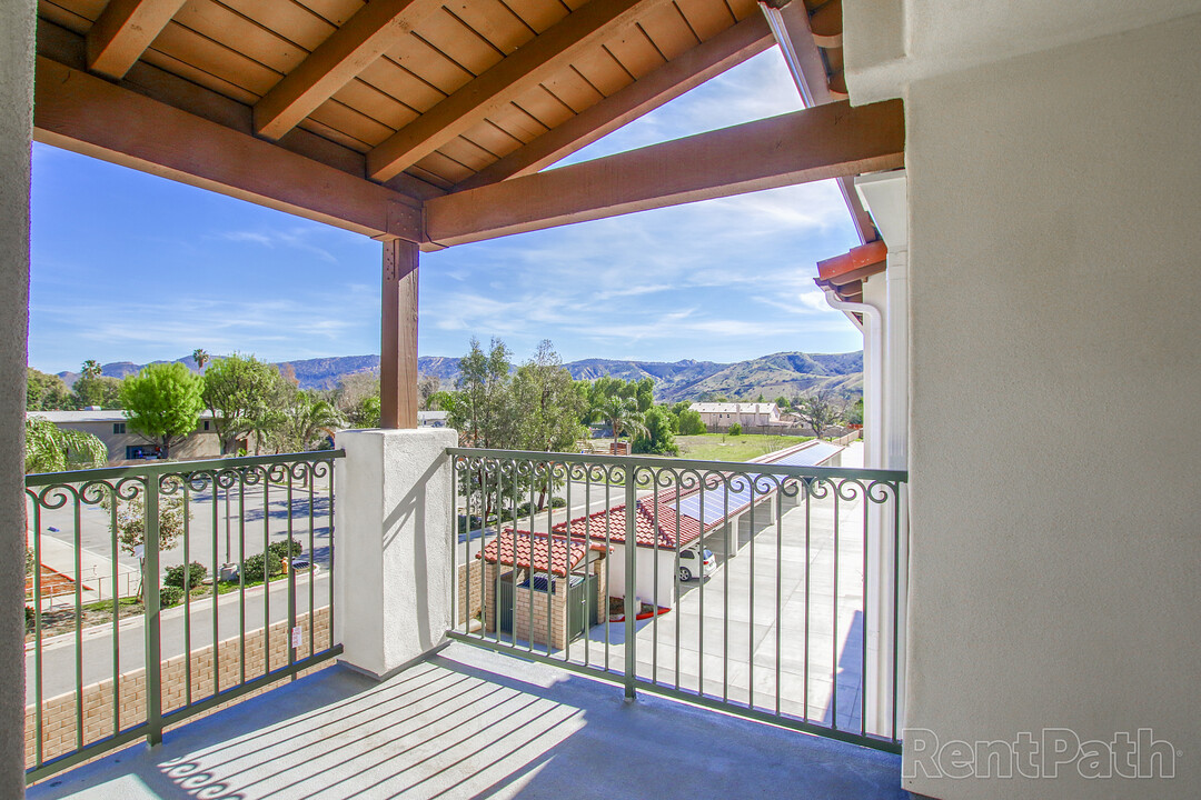 Mountain View Properties in Simi Valley, CA - Building Photo