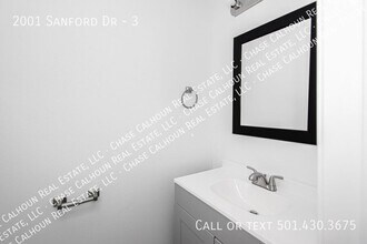 2001 Sanford Dr in Little Rock, AR - Building Photo - Building Photo