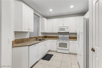 1365 Mariposa Cir in Naples, FL - Building Photo - Building Photo