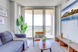 901 N Pollard St in Arlington, VA - Foto de edificio - Building Photo