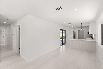 6010 SW 108th Pl in Miami, FL - Building Photo - Building Photo